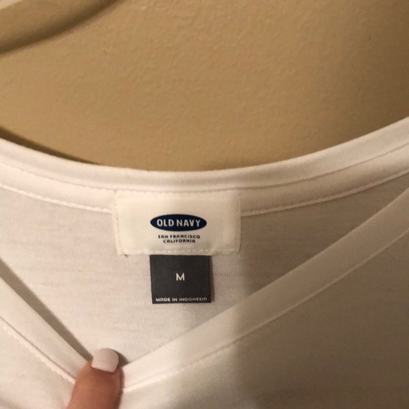 Old navy pineapple top - Picture 3 of 3